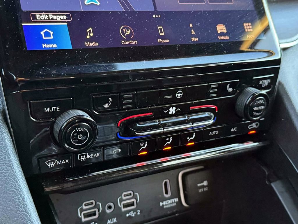 Used 2024 Jeep Grand Cherokee Limited 4xe image 27