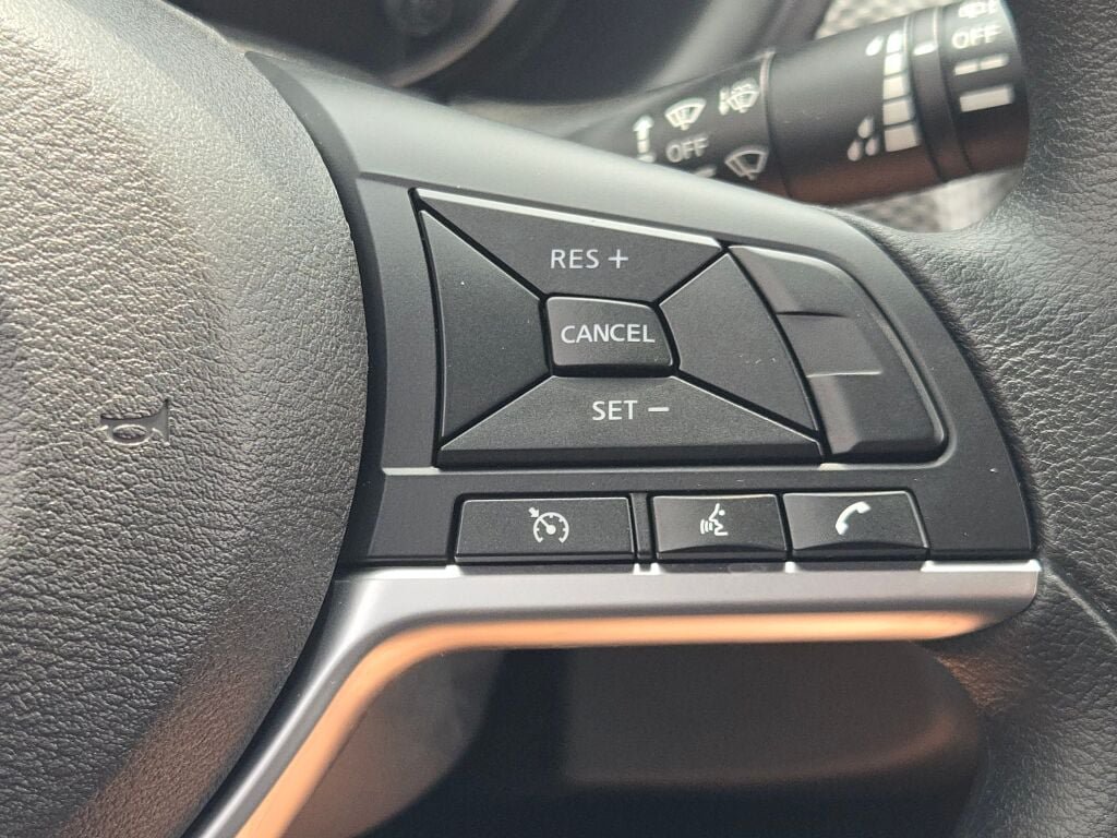 Used 2020 Nissan Kicks SV FWD image 30