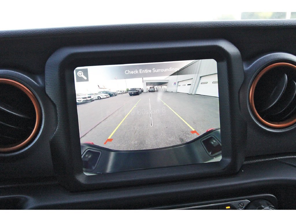 Used 2022 Jeep Gladiator Mojave w/ Cold Weather Group AWD/4WD image 26