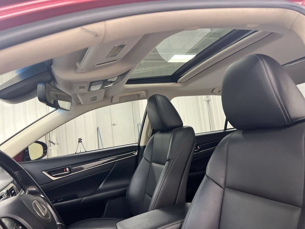 Used 2017 Lexus GS 200t w/ Preferred Accessory Package RWD image 20