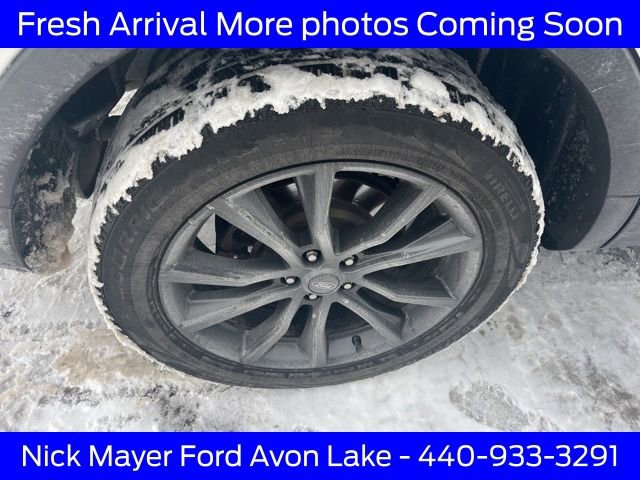 Used 2018 Ford Explorer XLT w/ Equipment Group 202A image 7