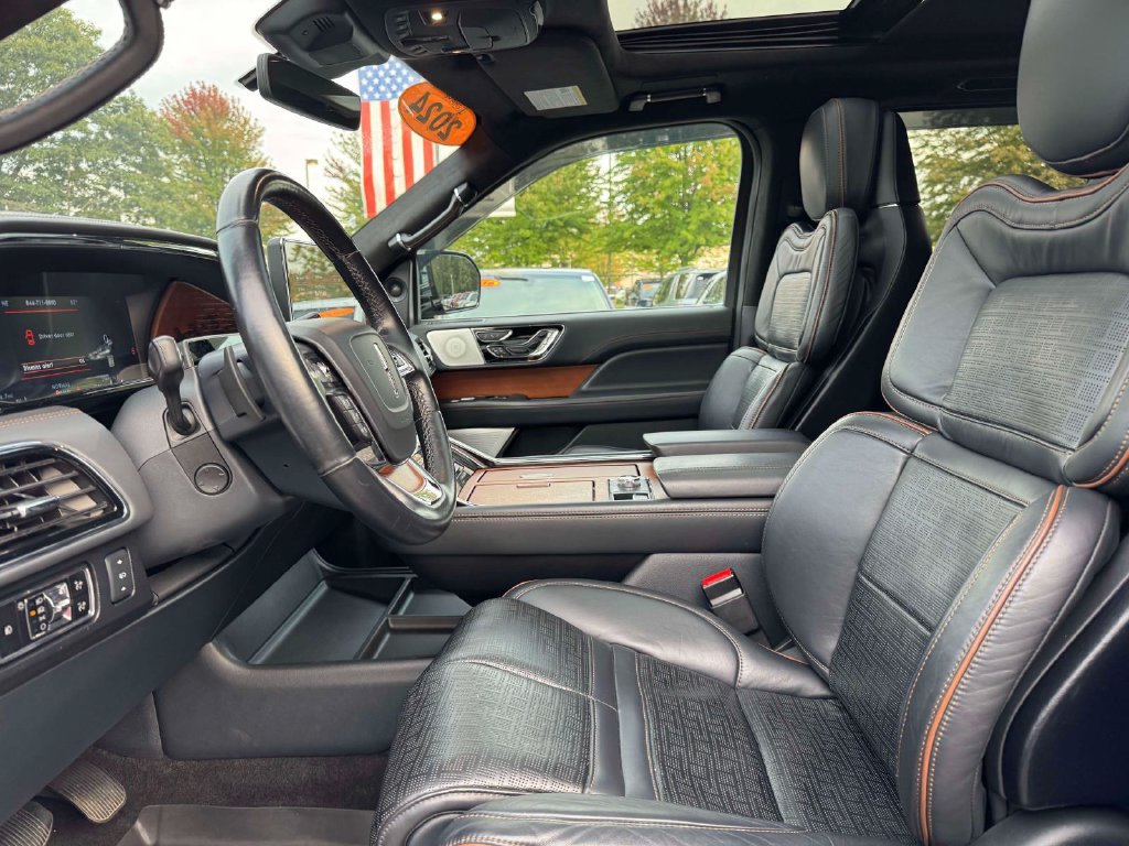 Used 2024 Lincoln Navigator Black Label AWD/4WD image 16