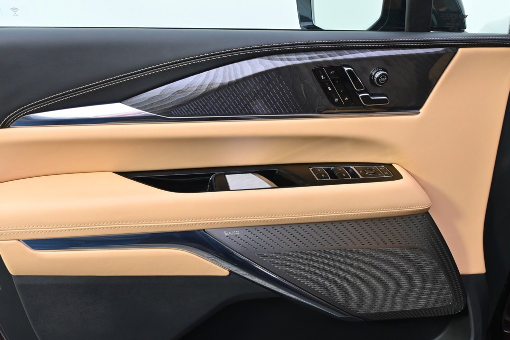 New 2025 Cadillac Escalade IQ Luxury 2 image 23