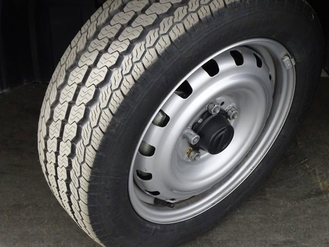 Used 2021 Nissan NV200 S image 32