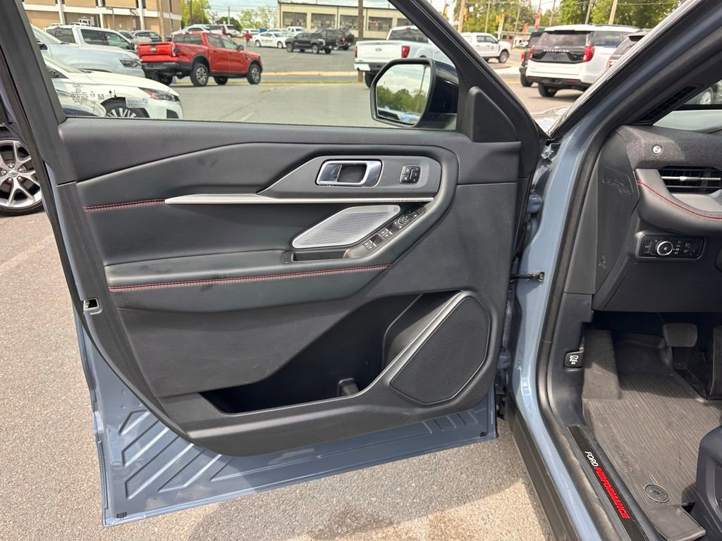 Used 2025 Ford Explorer ST AWD/4WD image 16