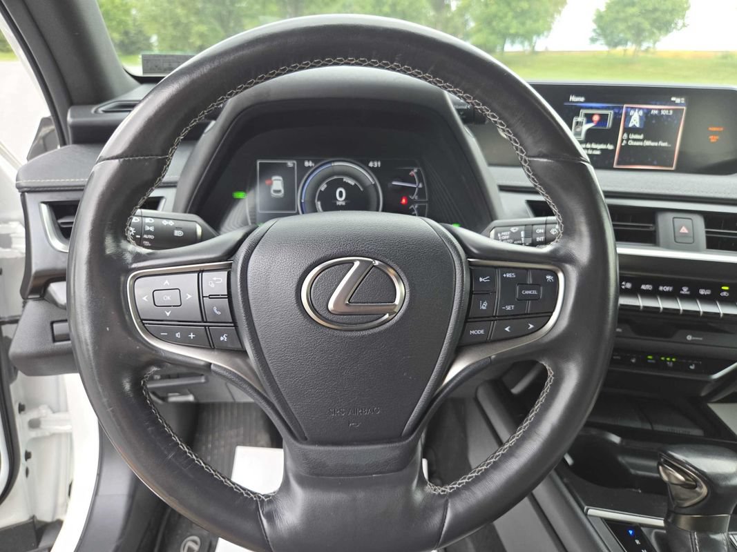 Used 2019 Lexus UX 250h w/ Premium Package AWD/4WD image 19