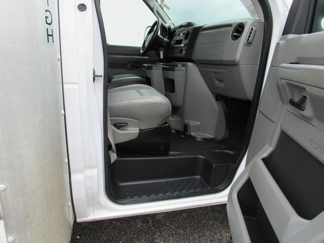 Used 2022 Ford E-350 and Econoline 350 Super Duty RWD image 13