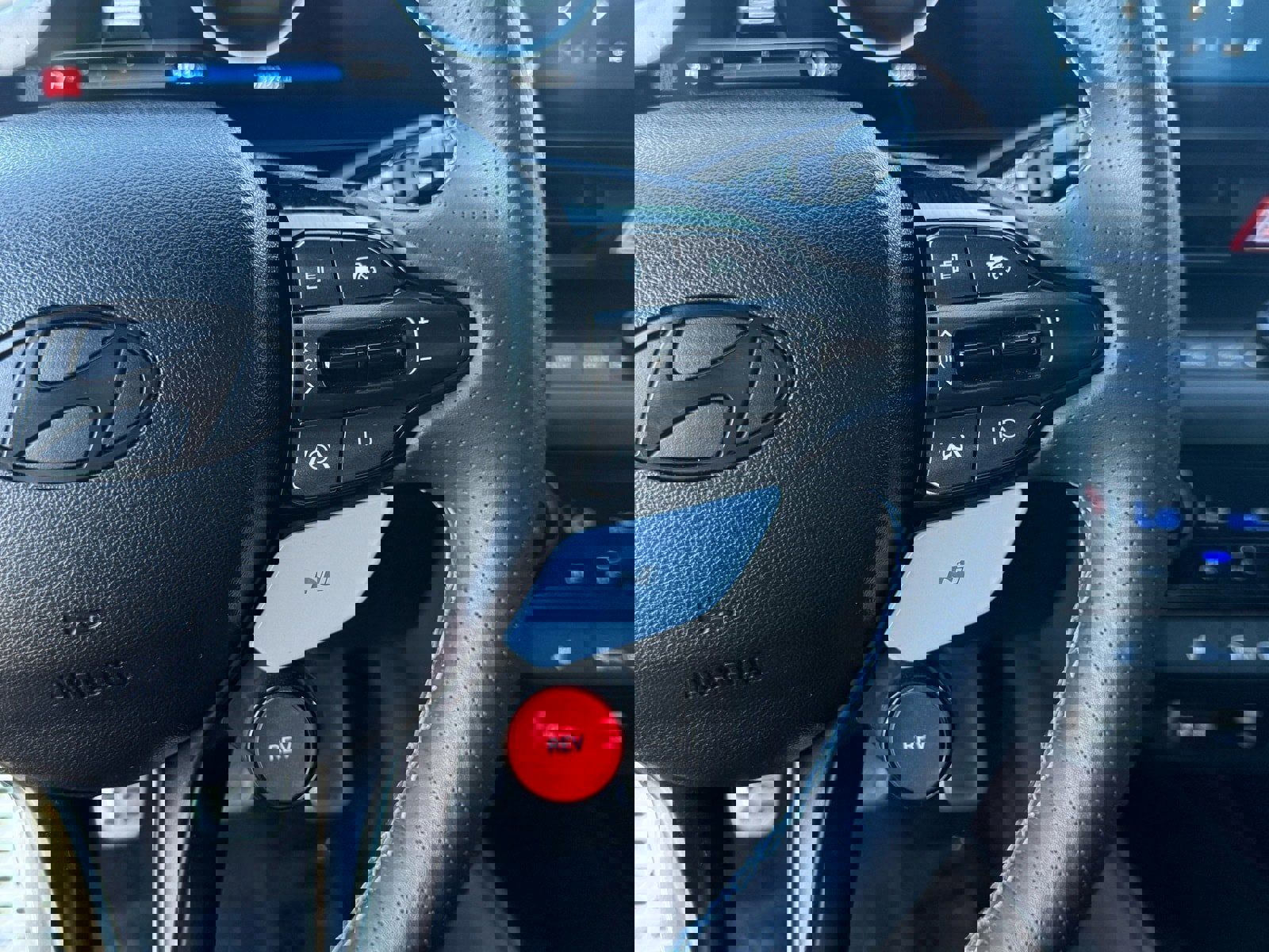 Used 2025 Hyundai Elantra N Base image 18