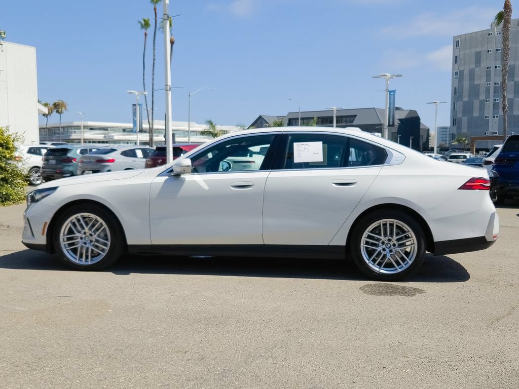 Used 2024 BMW 530i w/ Premium Package RWD image 24
