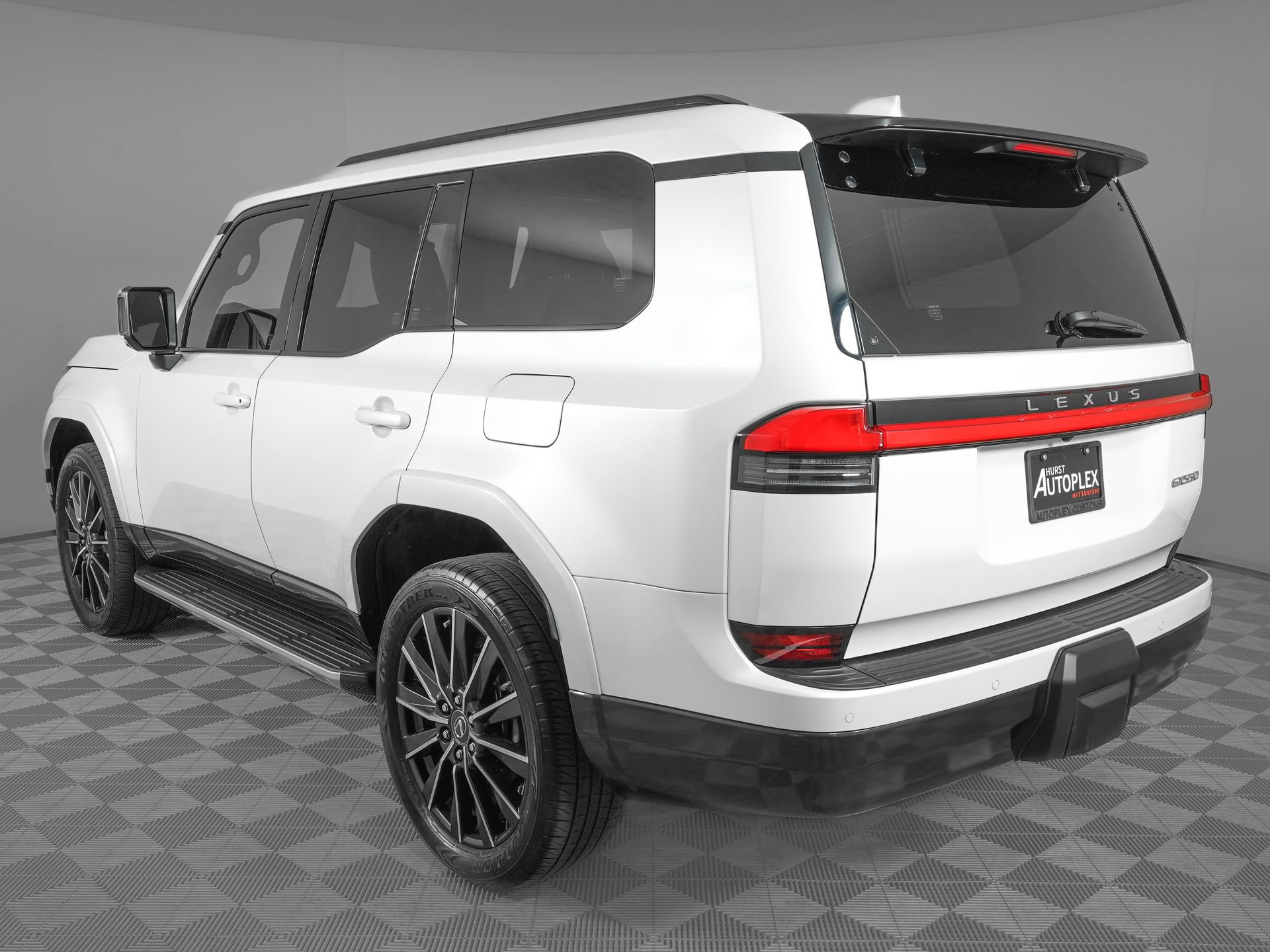 Used 2024 Lexus GX 550 w/ Cold Area Package image 7