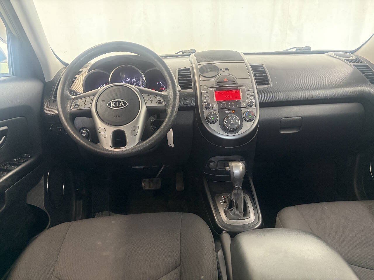 Used 2011 Kia Soul + w/ Audio Pkg FWD image 13