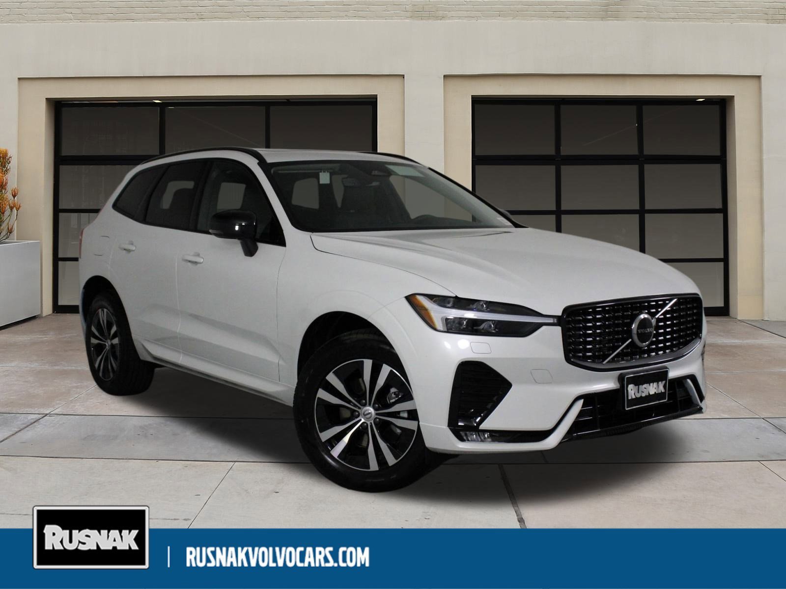 New 2025 Volvo XC60 B5 Core w/ Climate Package