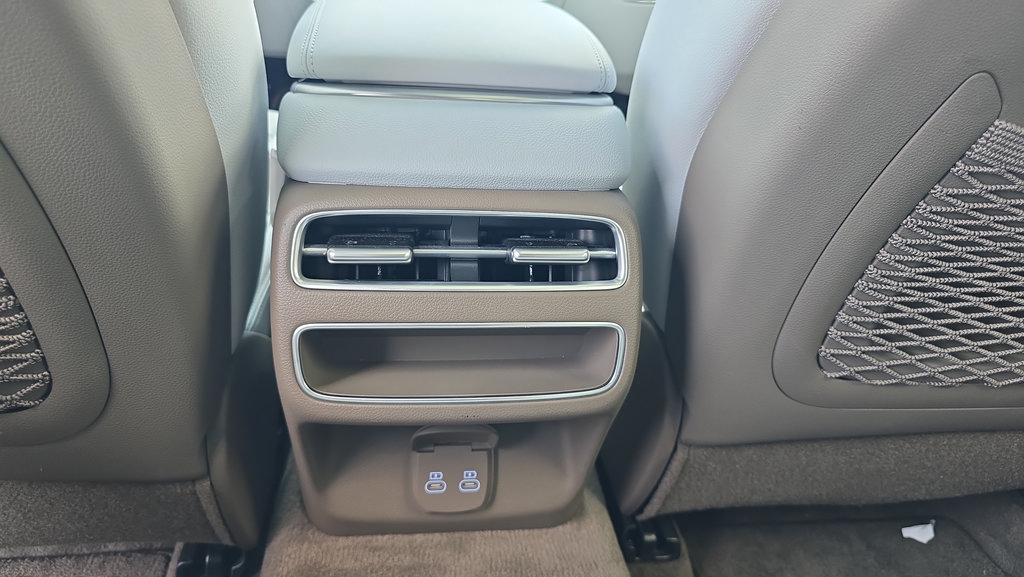 New 2026 Genesis GV70 2.5T Advanced AWD/4WD image 27