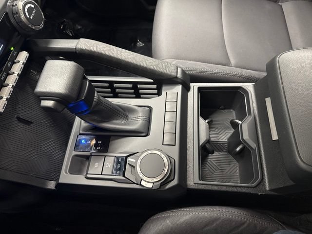 Used 2025 Toyota Tacoma SR AWD/4WD image 35