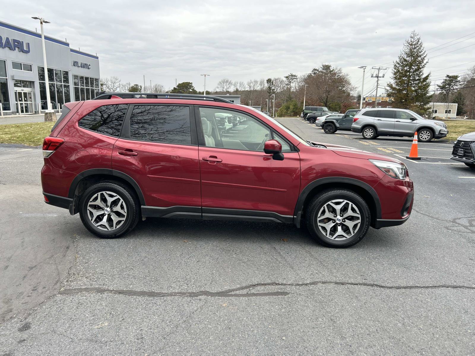Used 2019 Subaru Forester Premium w/ All-Weather Package image 2