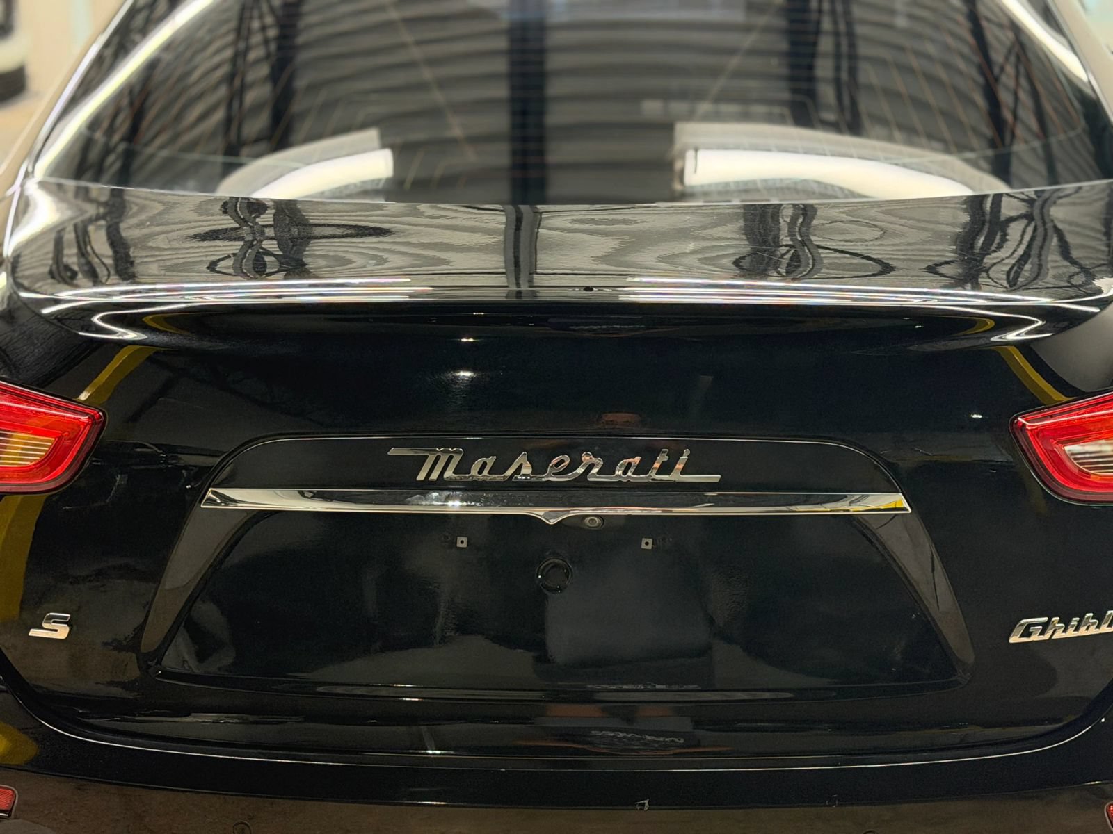 Used 2017 Maserati Ghibli S RWD image 11