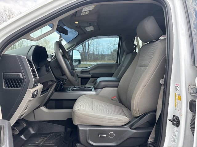 Used 2019 Ford F250 XLT w/ XLT Premium Package AWD/4WD image 4