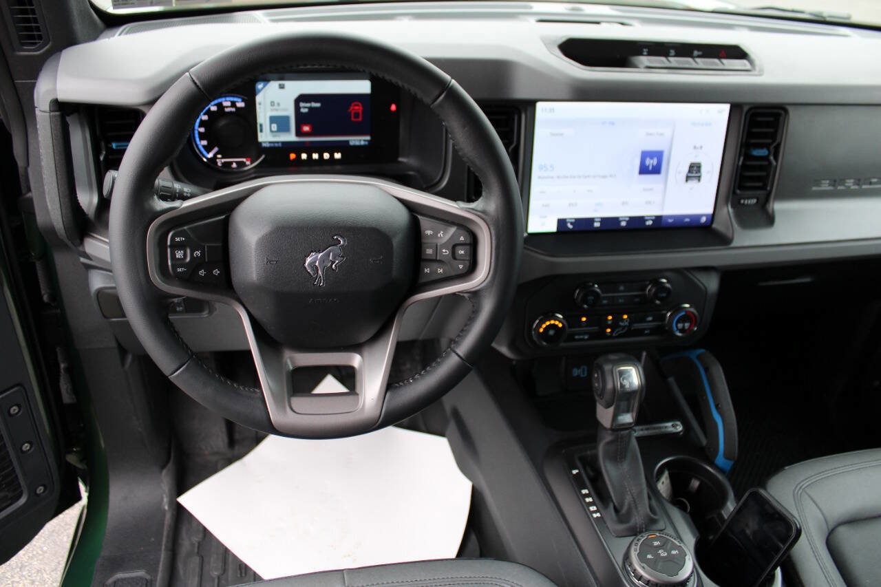 Used 2024 Ford Bronco Black Diamond image 17