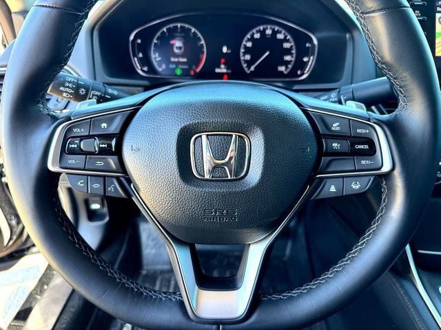 Used 2022 Honda Accord Touring image 11