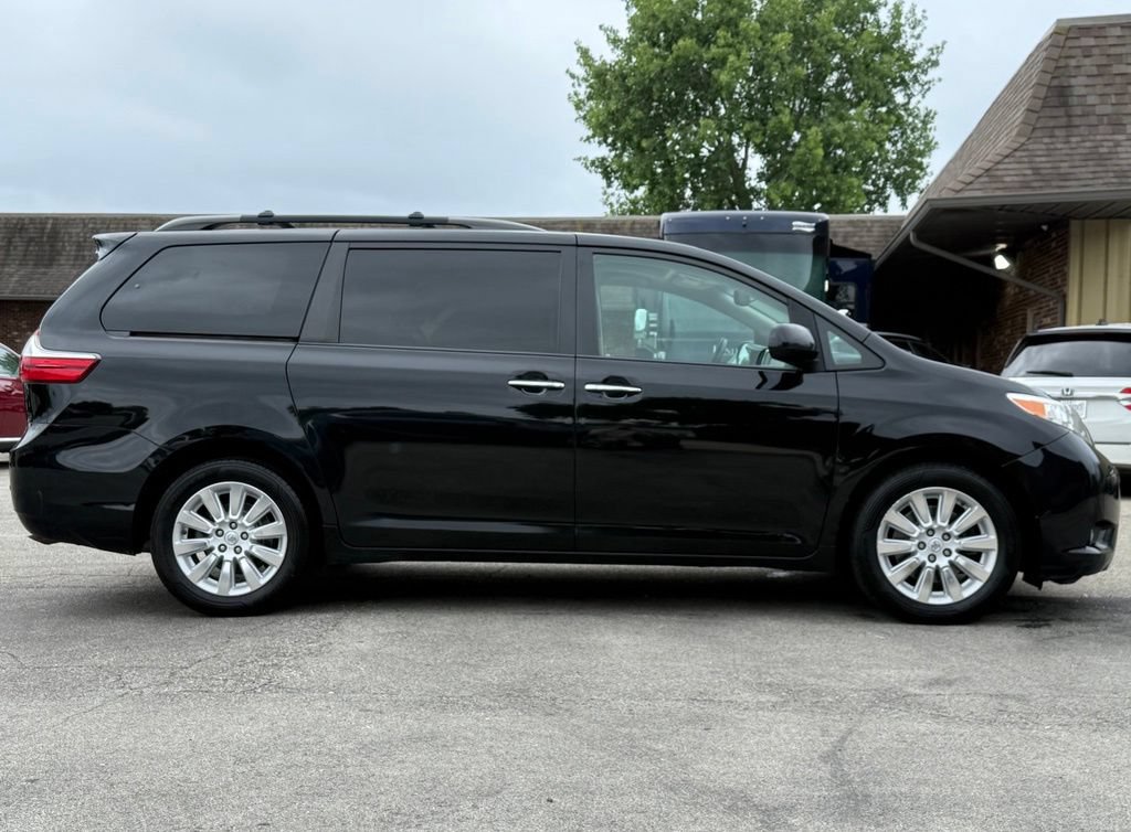 Used 2015 Toyota Sienna XLE Premium AWD/4WD image 6
