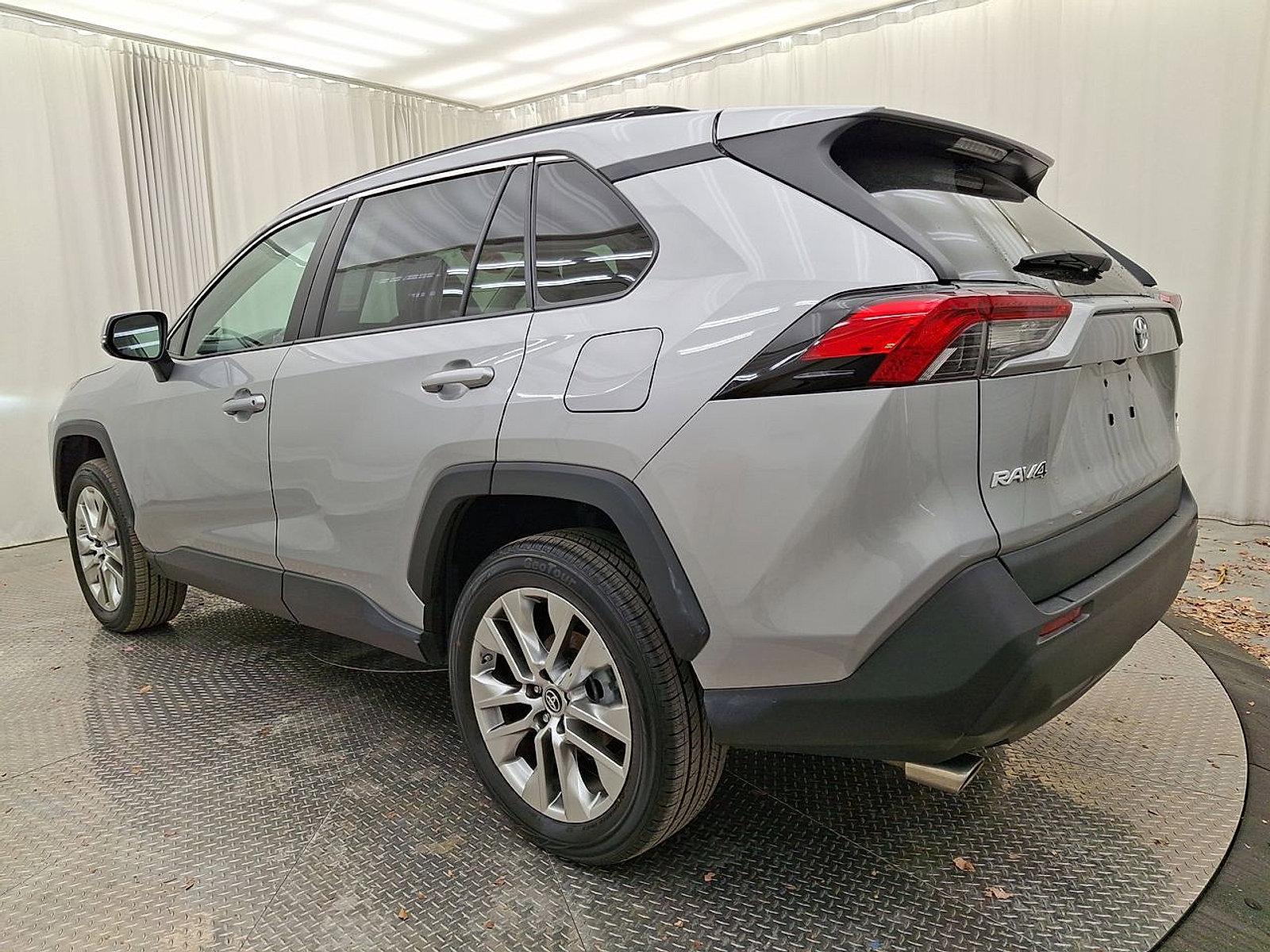 Certified 2019 Toyota RAV4 XLE Premium image 22