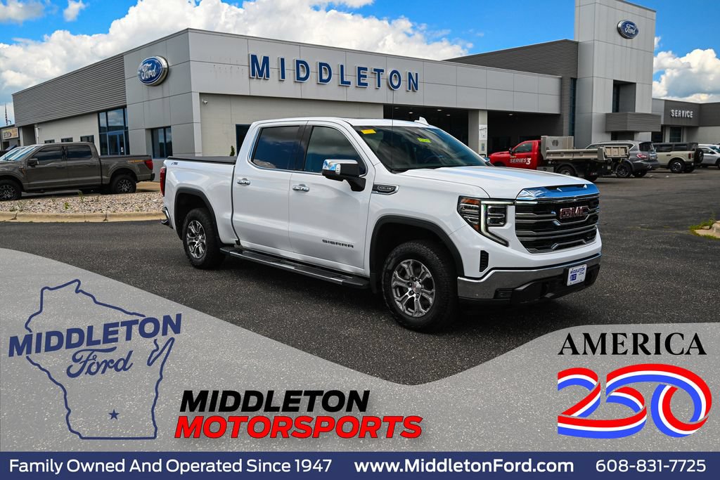 Used 2022 GMC Sierra 1500 SLT w/ SLT Convenience Package AWD/4WD image 1