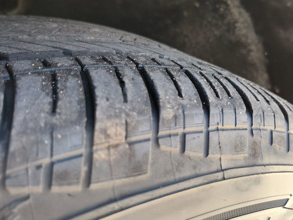 Used 2024 Volkswagen Tiguan Wolfsburg Edition image 17