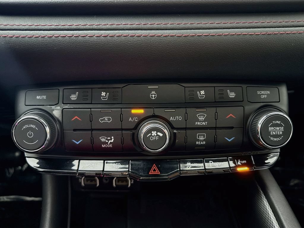 Used 2022 Dodge Durango R/T RWD image 16
