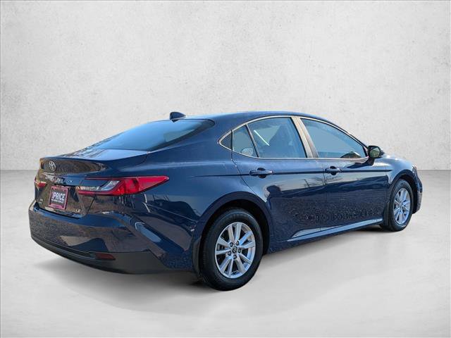 Used 2025 Toyota Camry LE image 5