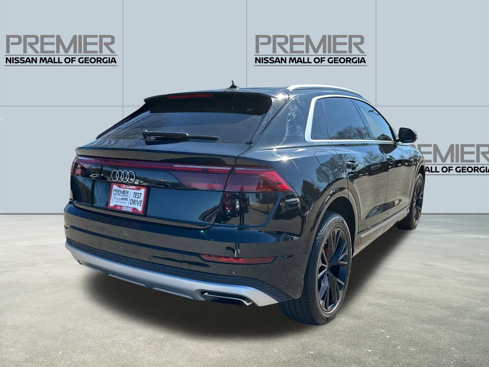 Used 2024 Audi Q8 Prestige image 5