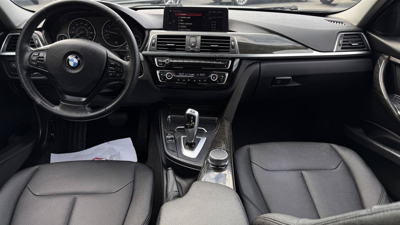 Used 2018 BMW 320i xDrive Sedan AWD/4WD image 38