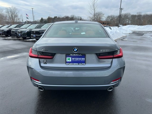 Used 2025 BMW 330i xDrive Sedan w/ Convenience Package image 7