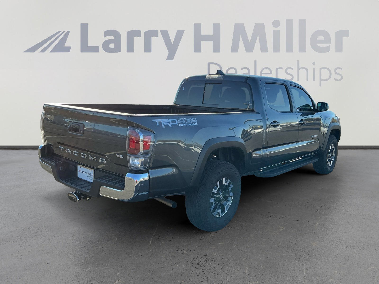 Used 2023 Toyota Tacoma TRD Off-Road image 5