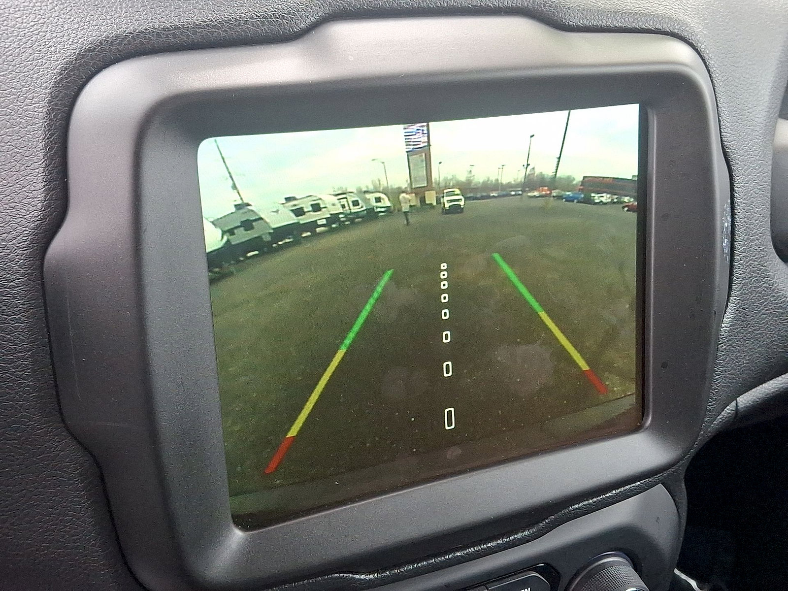 Used 2023 Jeep Renegade Latitude AWD/4WD image 15