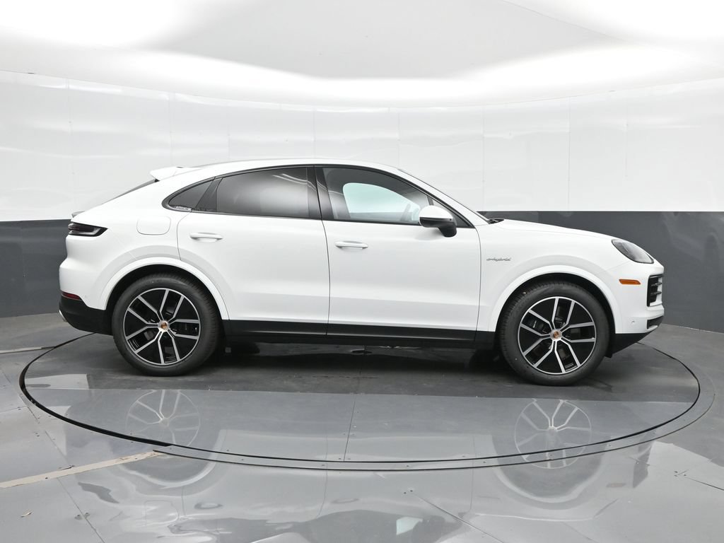 New 2026 Porsche Cayenne E-Hybrid Coupe AWD/4WD image 10