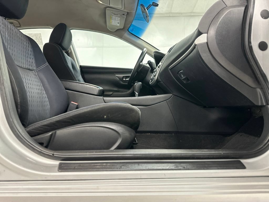 Used 2016 Nissan Altima 2.5 S w/ Power Driver Seat Package FWD image 17