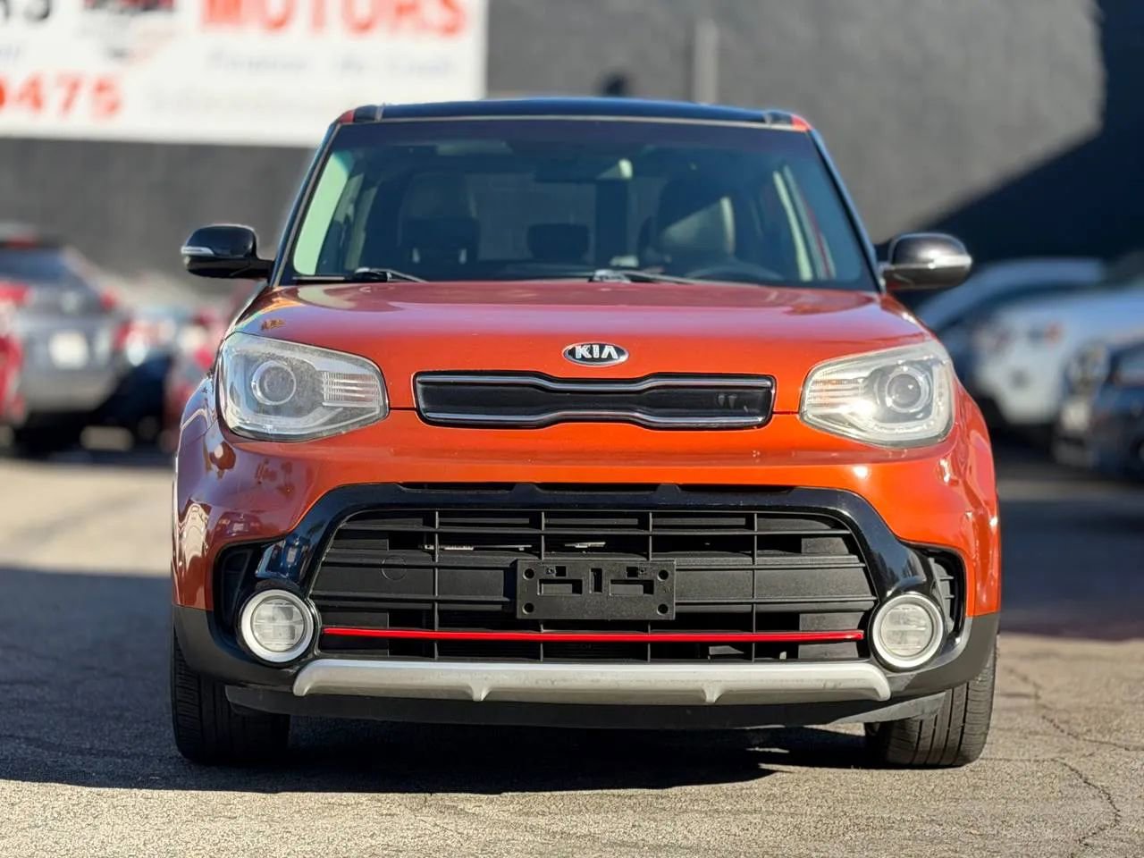 Used 2018 Kia Soul ! w/ Tech Package FWD image 3