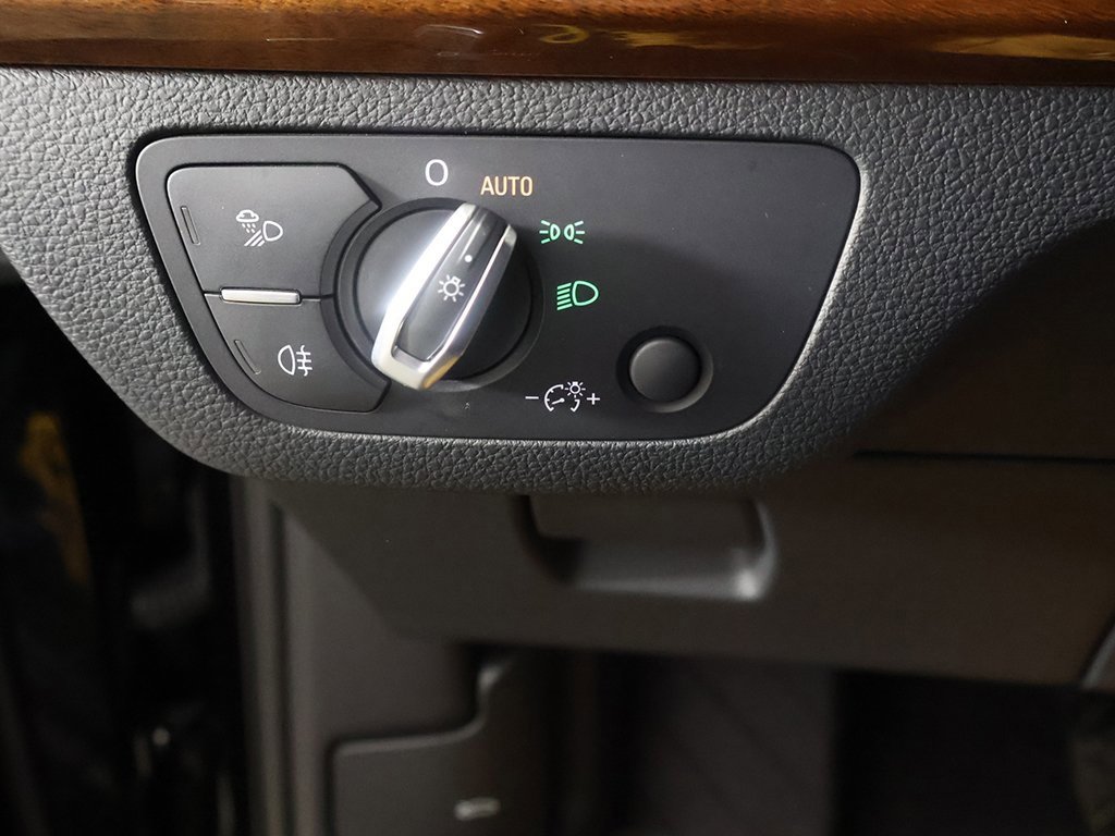 Used 2023 Audi Q5 2.0T Premium w/ Convenience Package image 36