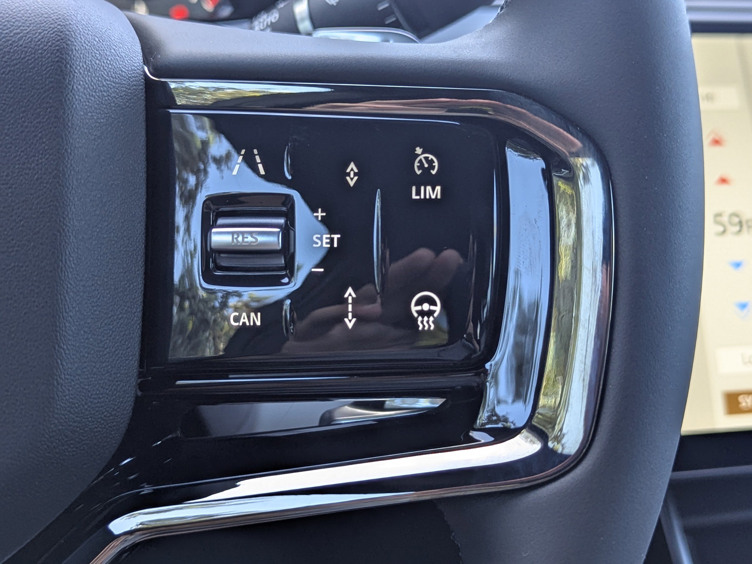 New 2026 Land Rover Range Rover Evoque Dynamic SE image 32