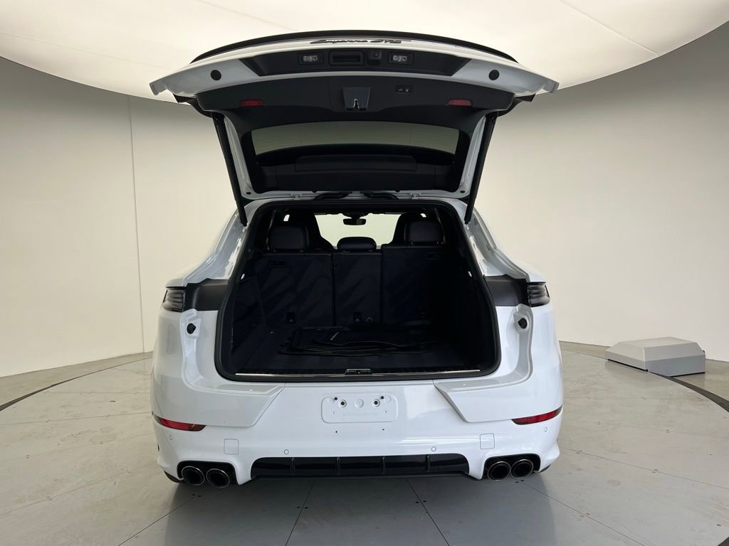 Certified 2025 Porsche Cayenne GTS image 20