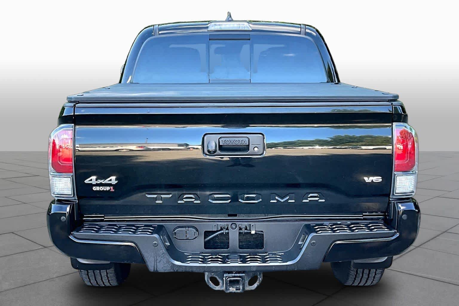 Used 2021 Toyota Tacoma Limited AWD/4WD image 5
