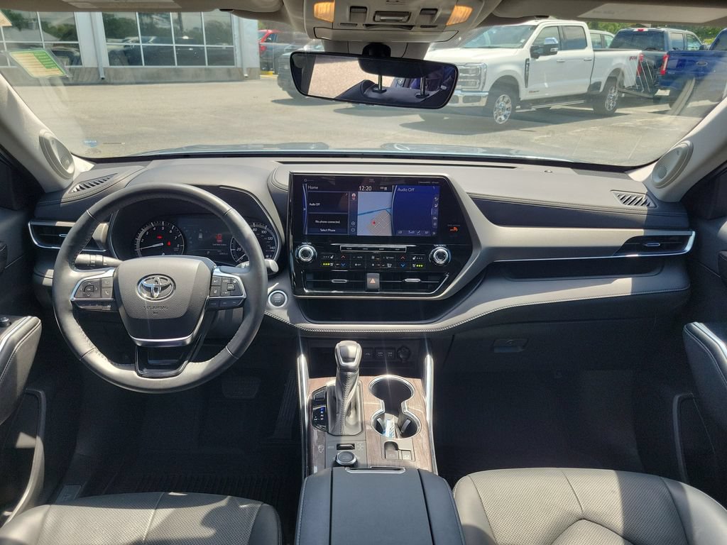 Used 2021 Toyota Highlander Limited AWD/4WD image 13