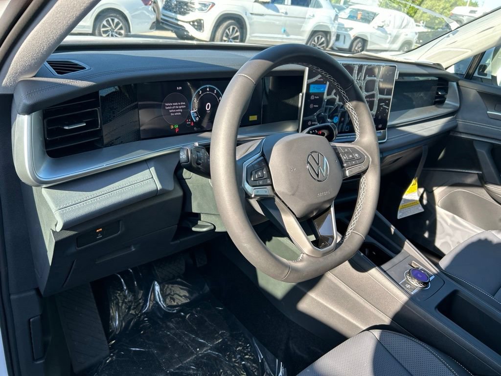 New 2026 Volkswagen Tiguan SE FWD image 23