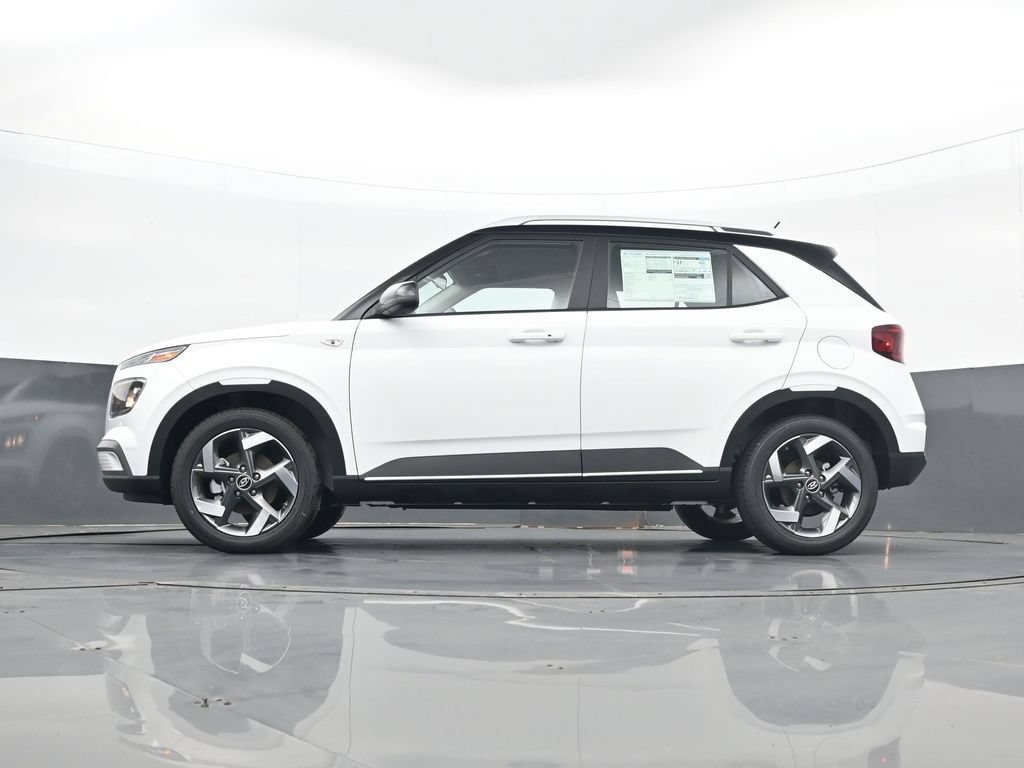 New 2026 Hyundai Venue SEL FWD image 28