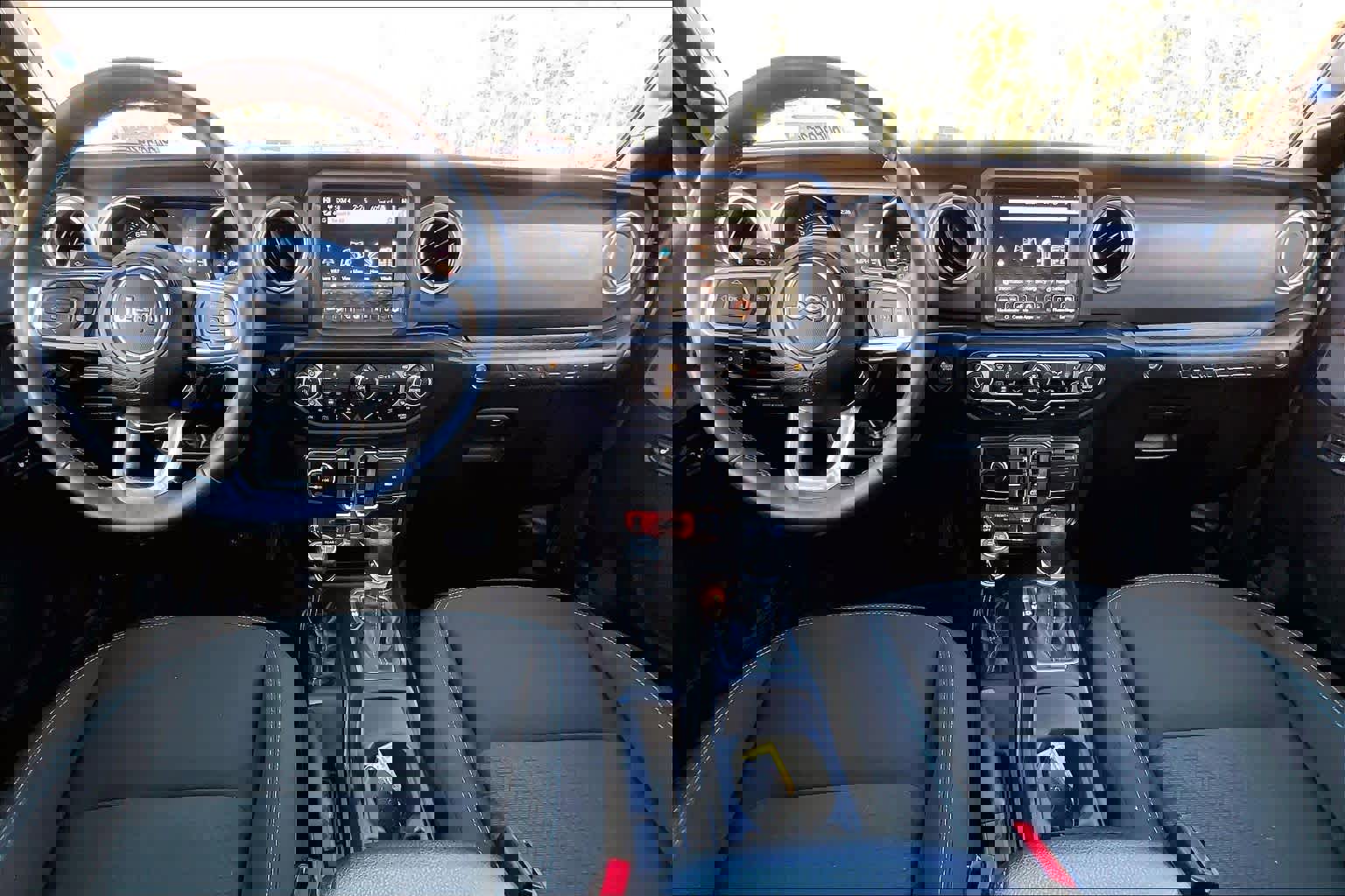 Used 2023 Jeep Wrangler Rubicon w/ Cold Weather Group image 15