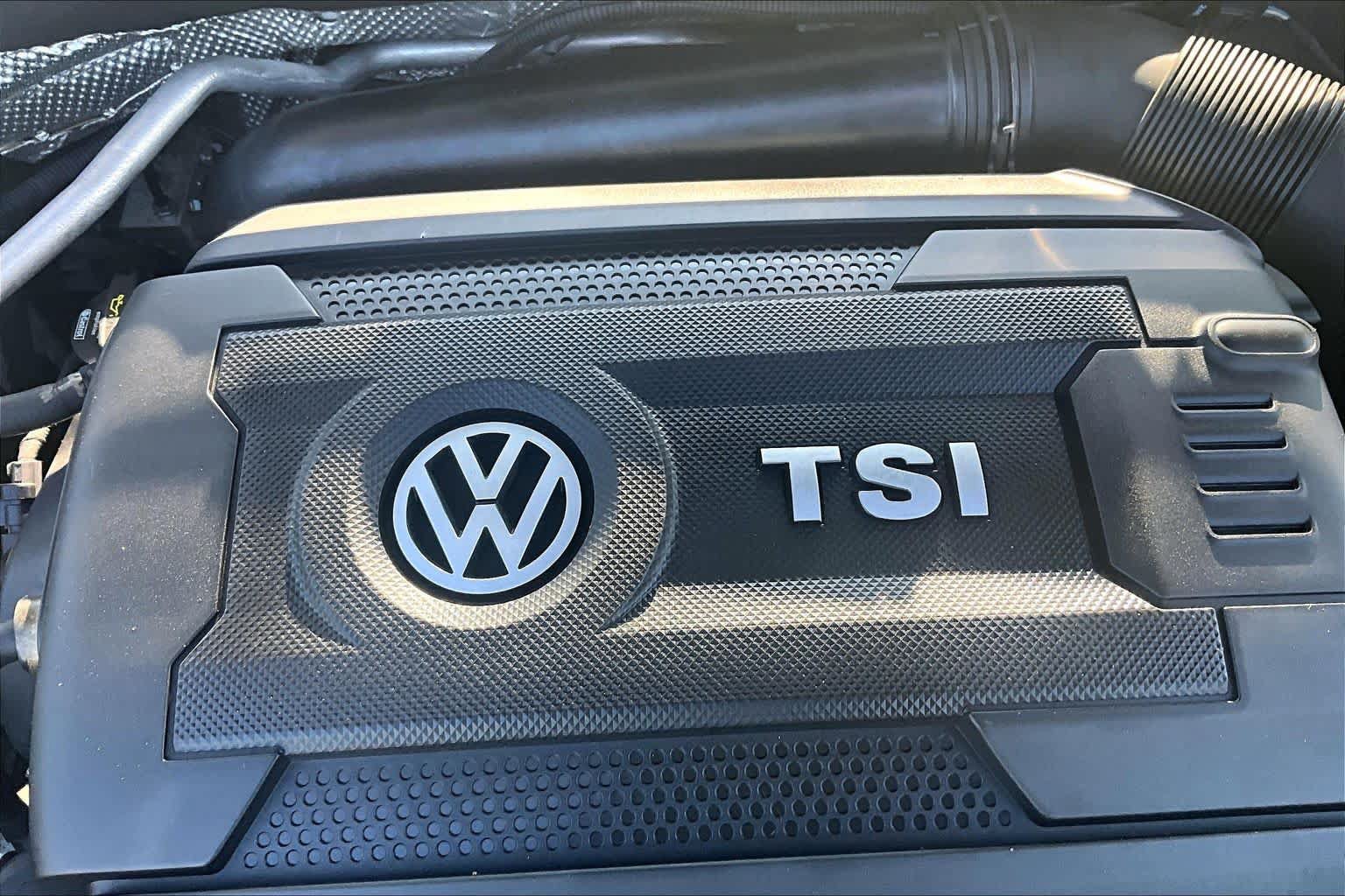 Used 2015 Volkswagen Jetta SEL FWD image 32