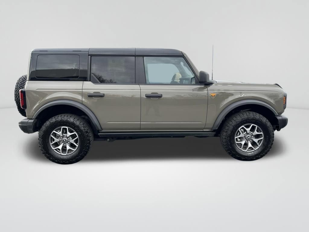 Used 2025 Ford Bronco Badlands image 7