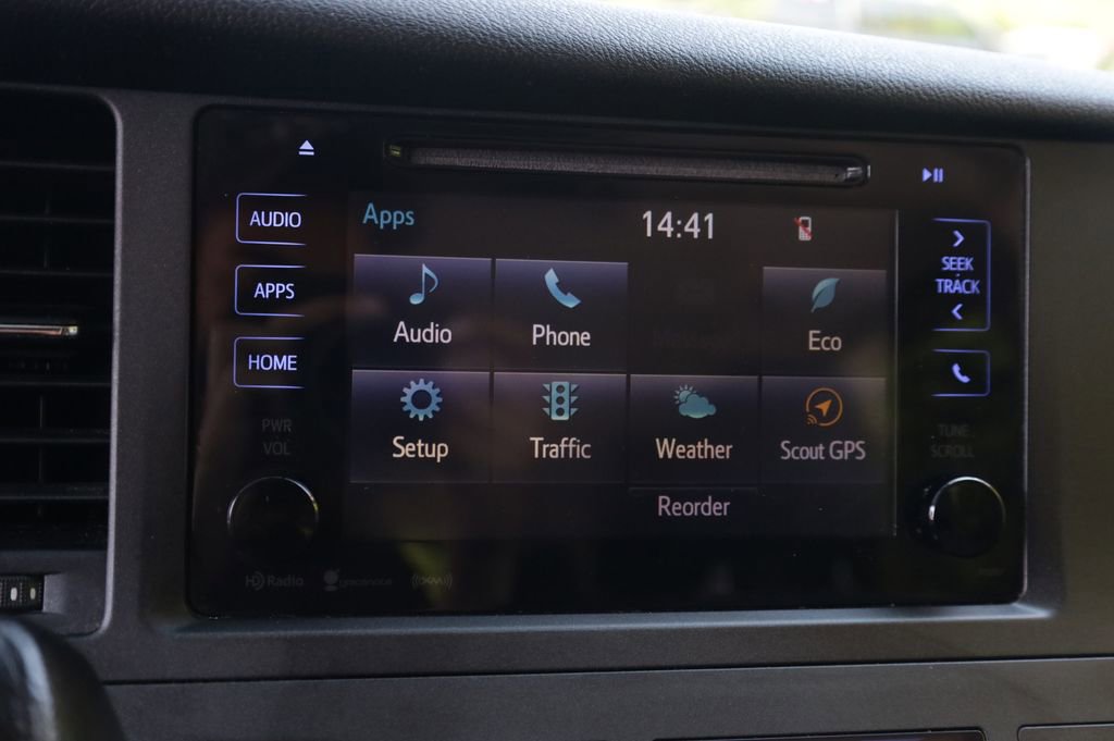 Used 2017 Toyota Sienna LE AWD/4WD image 8