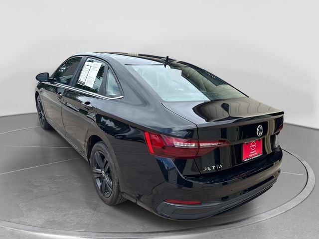 Used 2022 Volkswagen Jetta SE w/ Panoramic Sunroof Package FWD image 6
