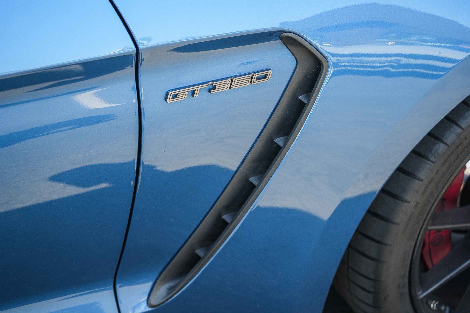 Used 2020 Ford Mustang Shelby GT350 RWD image 12